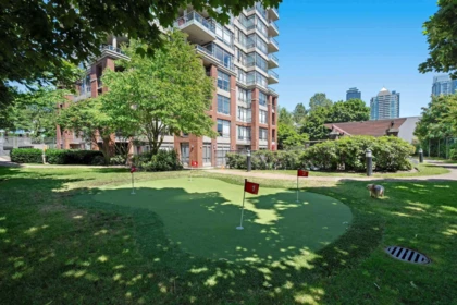 Fitness Center Photo Near 1105 4132 Halifax Street, Burnaby, BC
