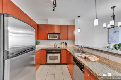 1105 4132 Halifax Street, Burnaby, BC, Burnaby — Apartment/Condo for sale