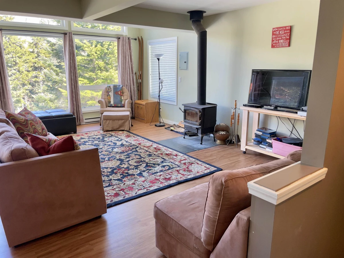 Dining Area Photo of 20817 Sakwi Creek Road, Mission, BC