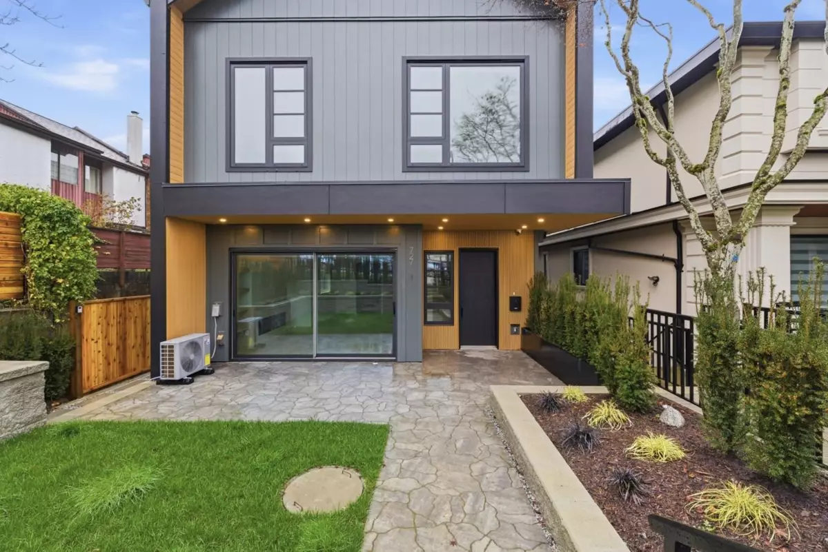 Exterior Rear Photo of 1 727 E 31st Avenue, Vancouver, BC
