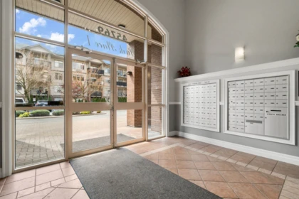 Entry Foyer Photo of 412 45769 Stevenson Road, Chilliwack, BC