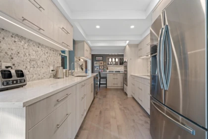 Breakfast Nook Photo of 540 Evergreen Place, North Vancouver, BC