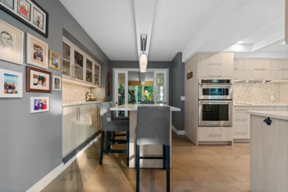 Kitchen Photo of 540 Evergreen Place, North Vancouver, BC