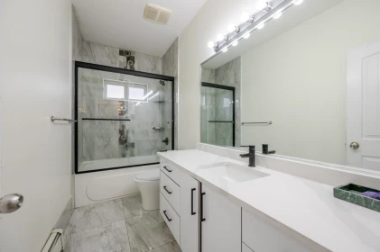 Entry Foyer Photo of 2737 Carriage Court, Abbotsford, BC