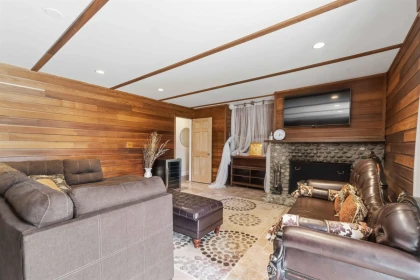 Loft / Bonus Room Photo of 140 E Eighth Avenue, New Westminster, BC