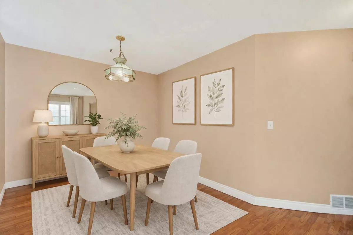 Dining Area Photo of 36 21960 River Road, Maple Ridge, BC