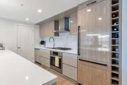 Kitchen Photo of 613 1526 Finlay Street, White Rock, BC