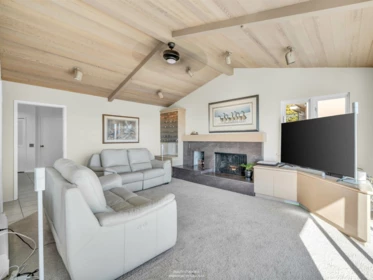Primary Bedroom Photo of 1331 Chartwell Drive, West Vancouver, BC