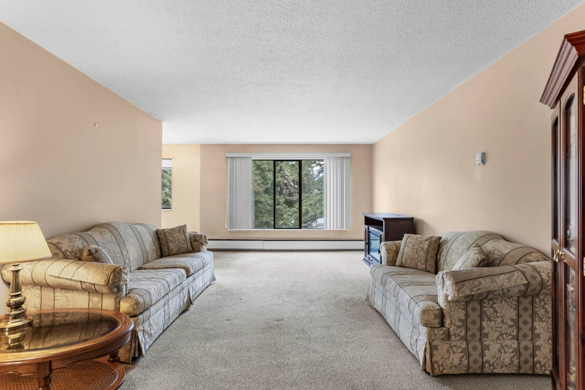 Dining Area Photo of 311 32175 Old Yale Road, Abbotsford, BC