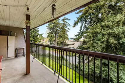 Basement Recreation Room Photo of 311 32175 Old Yale Road, Abbotsford, BC