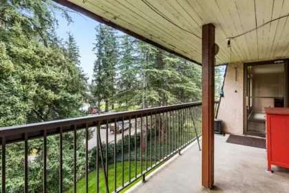 Mudroom Photo of 311 32175 Old Yale Road, Abbotsford, BC