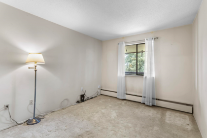 Office / Den Photo of 311 32175 Old Yale Road, Abbotsford, BC