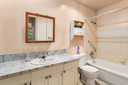 Powder Room Photo of 311 32175 Old Yale Road, Abbotsford, BC