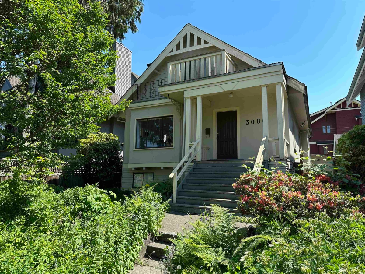 Exterior Rear Photo of 3086 W 2nd Avenue, Vancouver, BC
