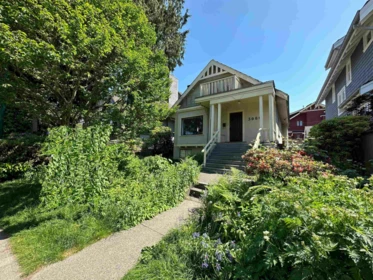 3086 W 2nd Avenue, Vancouver, BC, Vancouver — Single Family Residence for sale