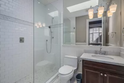 Hot Tub / Spa Photo of 2638 Queens Avenue, West Vancouver, BC