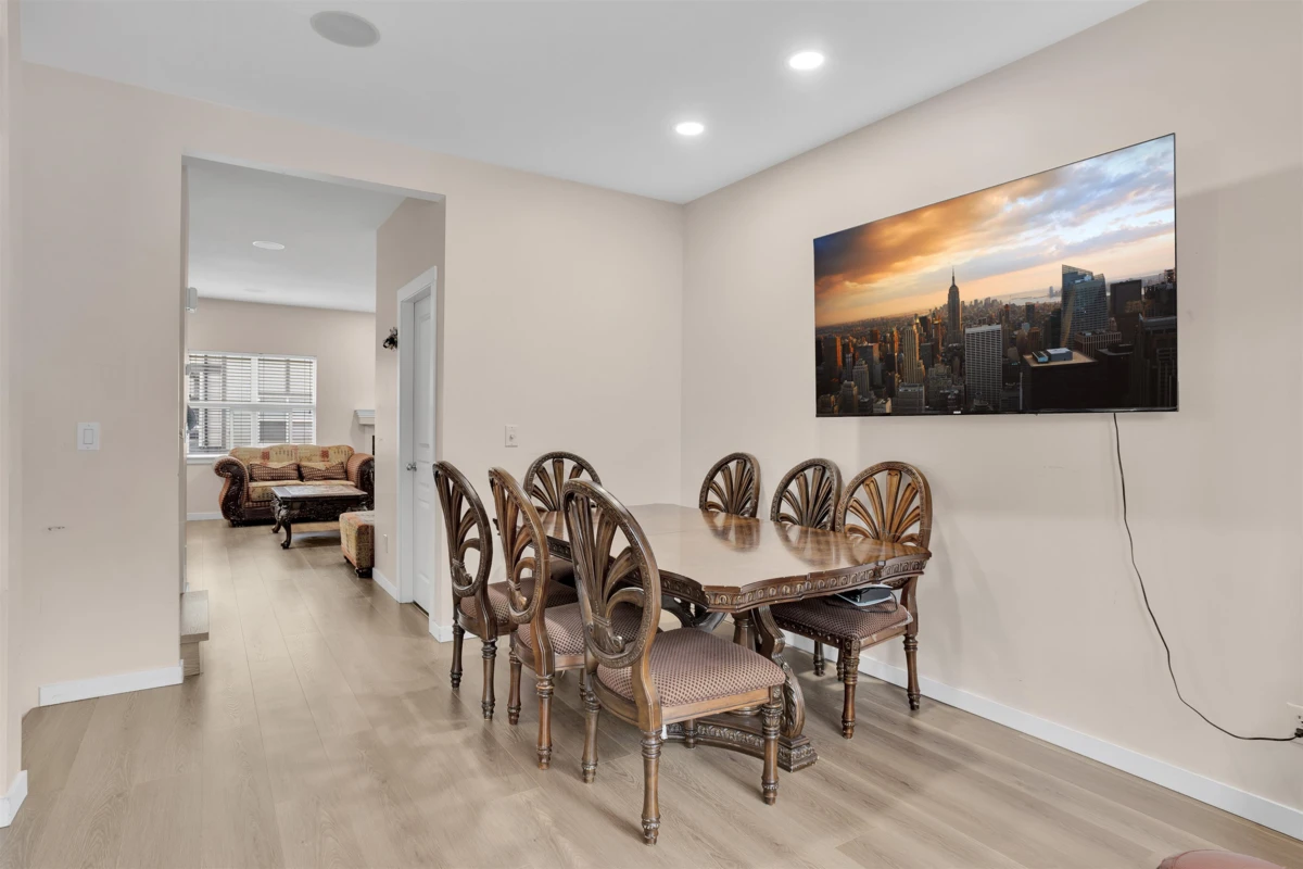 Dining Area Photo of 3 12677 63 Avenue, Surrey, BC