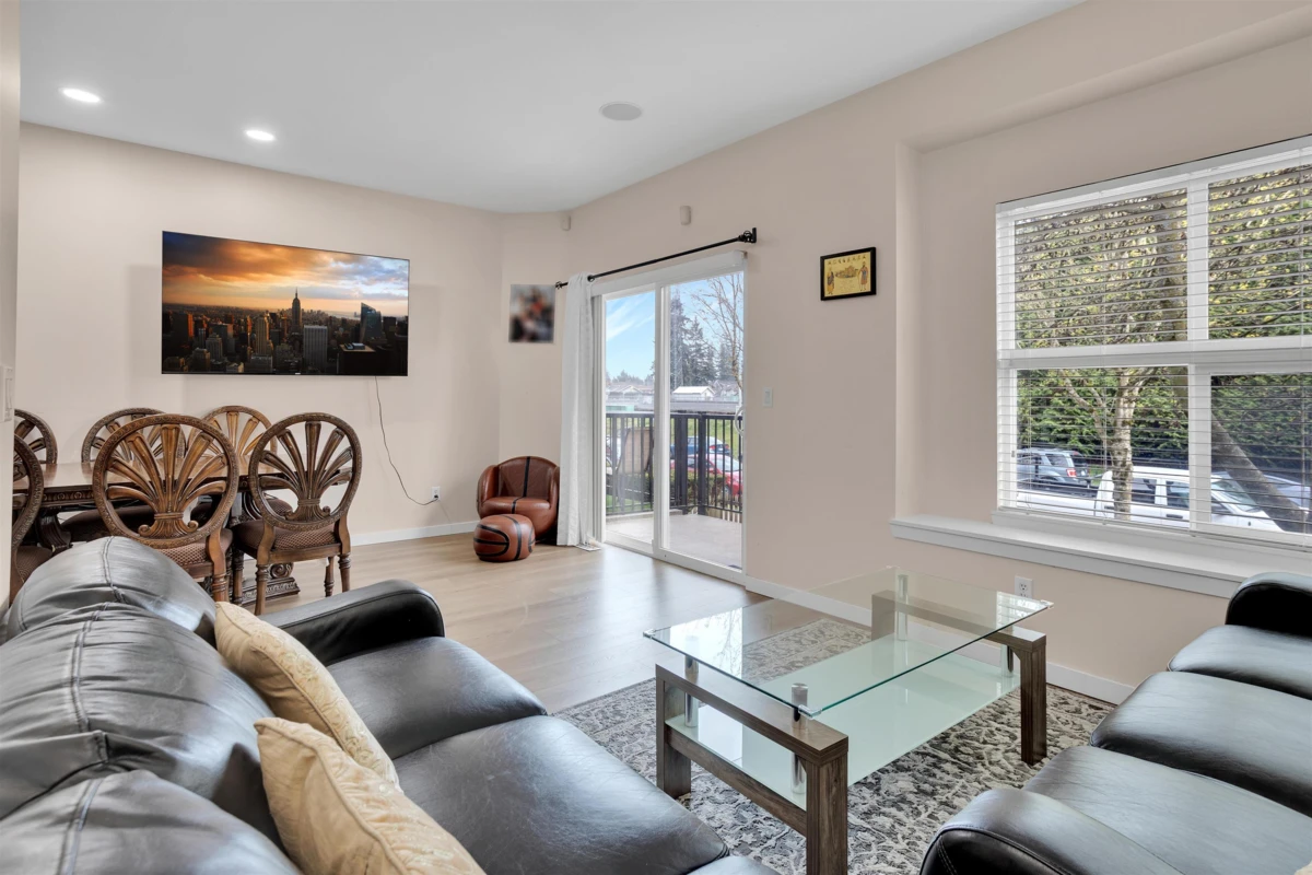Living Room Photo of 3 12677 63 Avenue, Surrey, BC