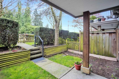 Hallway Photo of 3 12677 63 Avenue, Surrey, BC