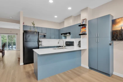 Kitchen Photo of 3 12677 63 Avenue, Surrey, BC