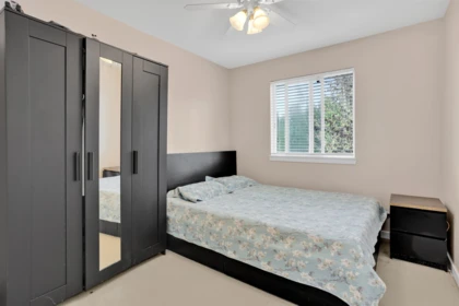 Primary Bathroom Photo of 3 12677 63 Avenue, Surrey, BC