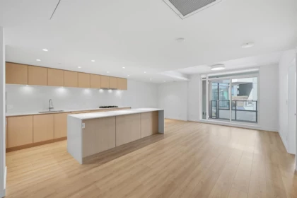 Kitchen Photo of 505 1500 Fern Street, North Vancouver, BC