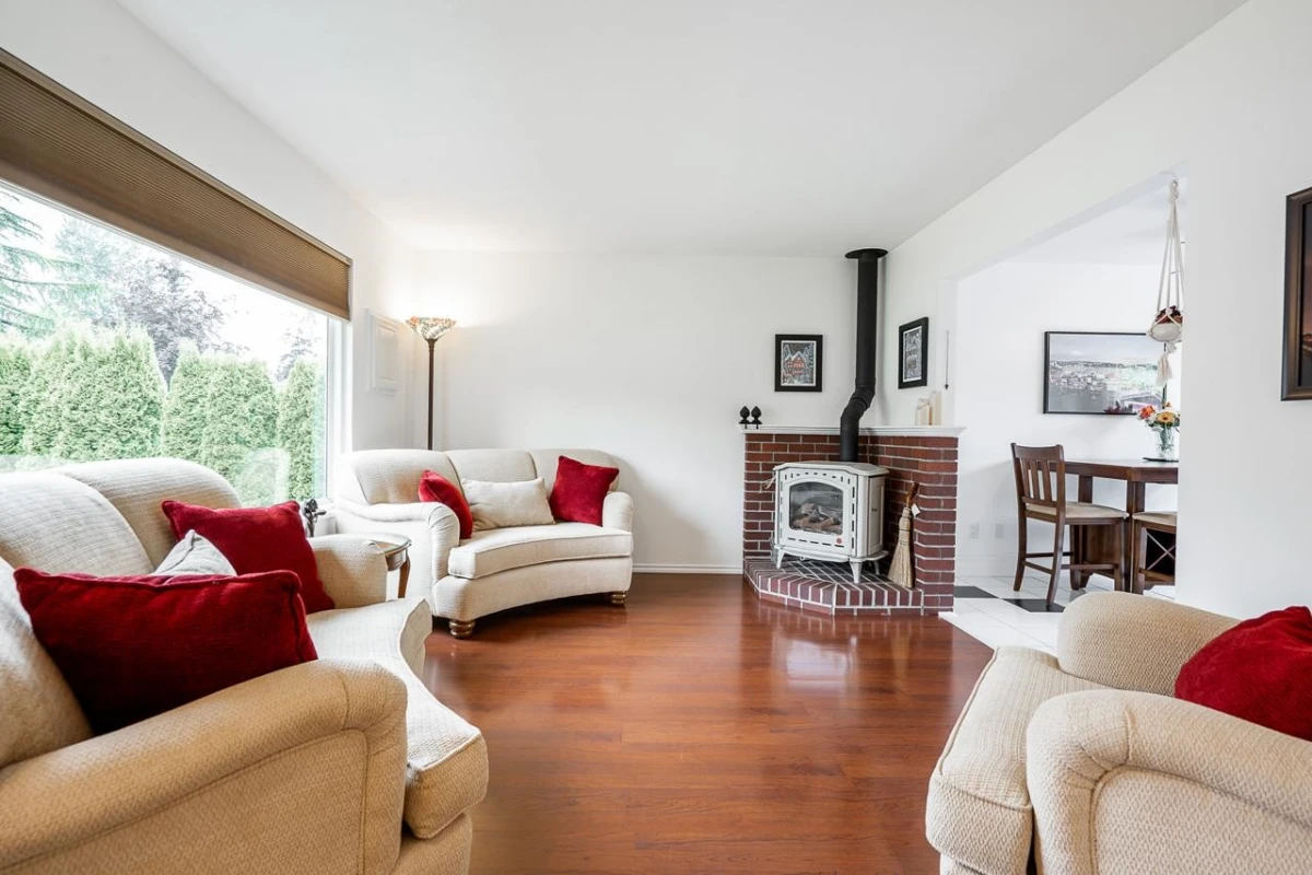 Dining Area Photo of 27145 27b Avenue, Langley, BC