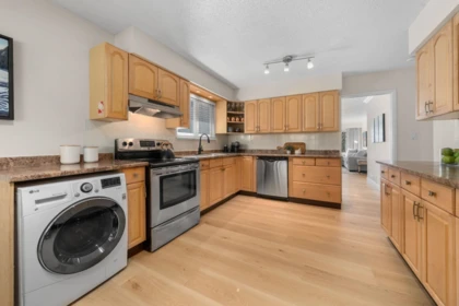 Breakfast Nook Photo of 3300 Mahon Avenue, North Vancouver, BC
