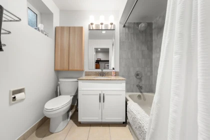 Hot Tub / Spa Photo of 3300 Mahon Avenue, North Vancouver, BC