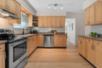 Primary Bedroom Photo of 3300 Mahon Avenue, North Vancouver, BC