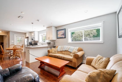Entry Foyer Photo of 14205 Melrose Drive, Surrey, BC