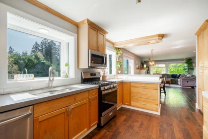 Primary Bedroom Photo of 14205 Melrose Drive, Surrey, BC