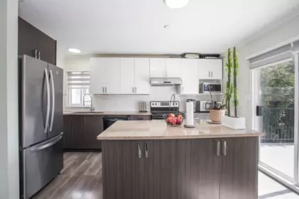 Kitchen Island Photo of 20444 Dale Drive, Maple Ridge, BC
