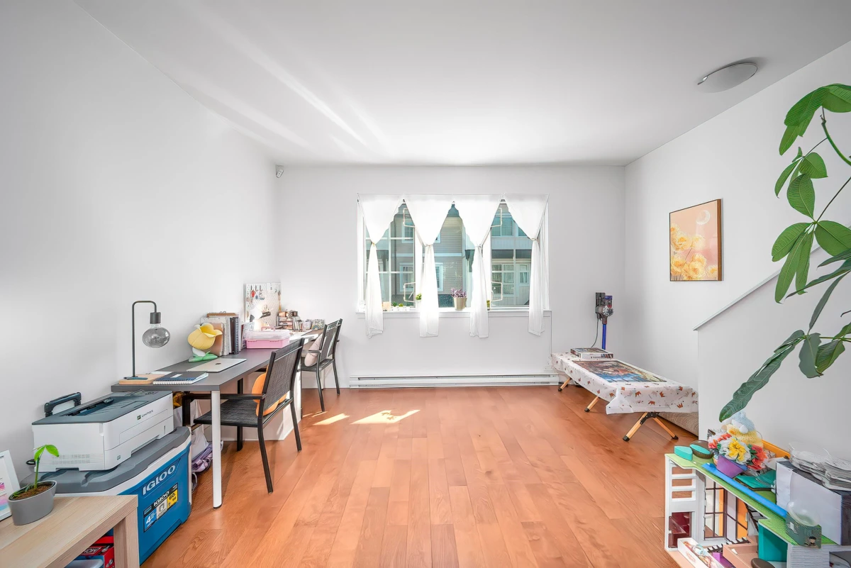 Family Room Photo of 92 2450 161a Street, Surrey, BC
