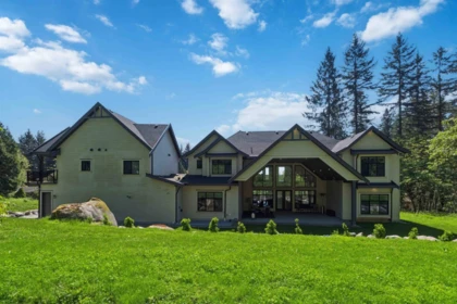 Community Amenities Photo (Clubhouse) of 27107 River Road, Maple Ridge, BC