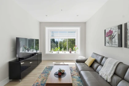 Laundry Room Photo of 27107 River Road, Maple Ridge, BC