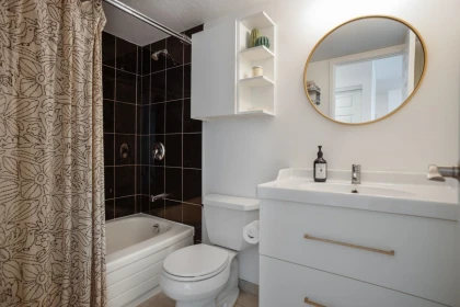 Powder Room Photo of 405 1864 Frances Street, Vancouver, BC