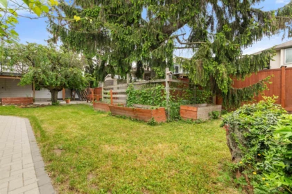 Front Yard Photo of 45282 South Sumas Road, Chilliwack, BC