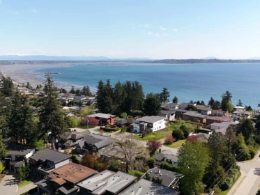 Primary Bedroom Photo of 14150 Blackburn Avenue, White Rock, BC