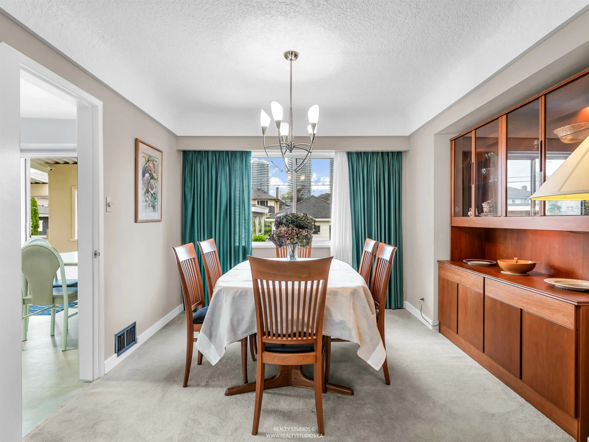 Dining Area Photo of 4830 Southlawn Drive, Burnaby, BC