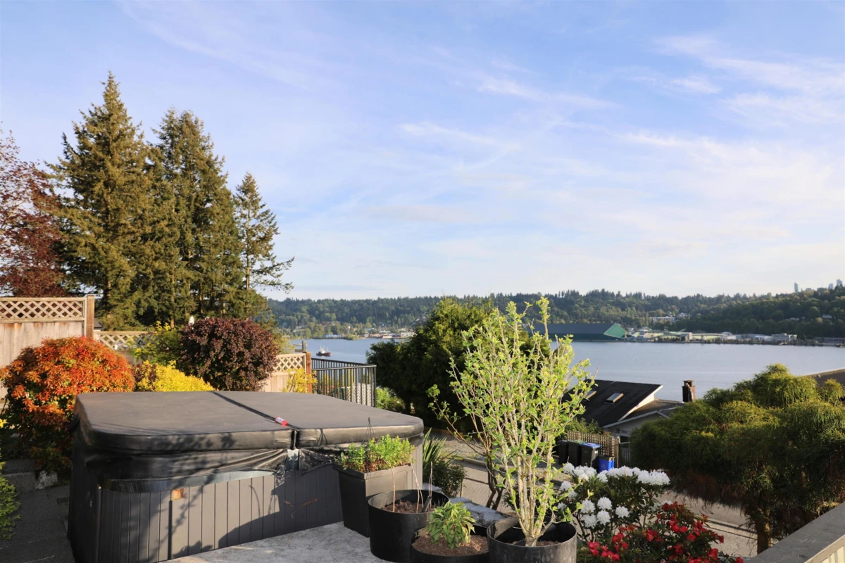 Dining Area Photo of 18 Axford Bay, Port Moody, BC