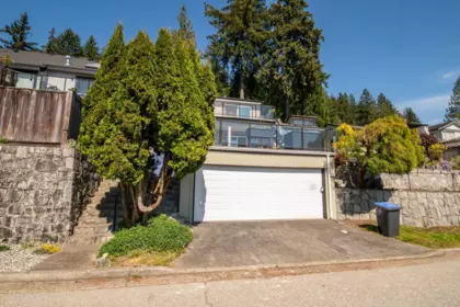 Hallway Photo of 18 Axford Bay, Port Moody, BC