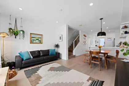 215 311 E 16th Avenue, Vancouver, BC, Vancouver — Townhouse for sale