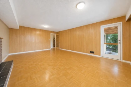 Entry Foyer Photo of 870 Greenwood Road, West Vancouver, BC