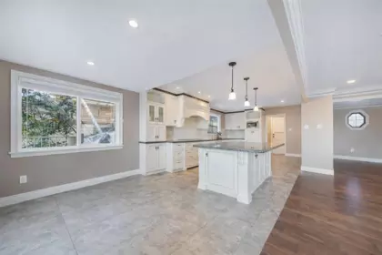 Kitchen Island Photo of 870 Greenwood Road, West Vancouver, BC