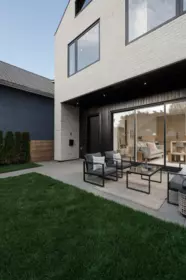 Hot Tub / Spa Photo of 2256 Garden Drive, Vancouver, BC