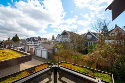 Backyard Photo of 1026 E 13th Avenue, Vancouver, BC