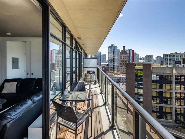 Living Room Photo of 1506 108 W Cordova Street, Vancouver, BC