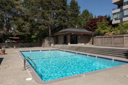 Basement Recreation Room Photo of 309 4101 Yew Street, Vancouver, BC
