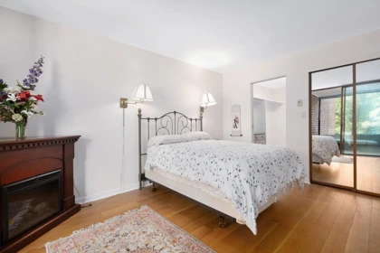Walk-In Closet Photo of 309 4101 Yew Street, Vancouver, BC